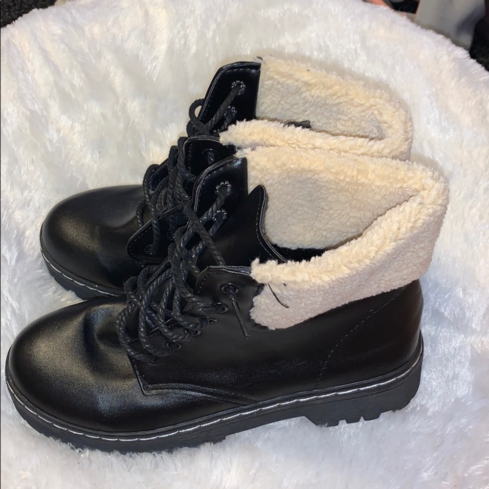 Fur boots